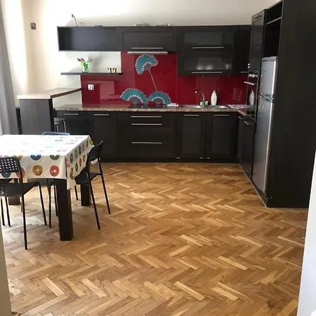 Niezależne Piętro W Domu Jednorodzinnym, Psolubne *